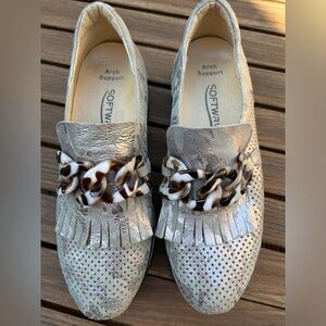 Softwaves suede loafer